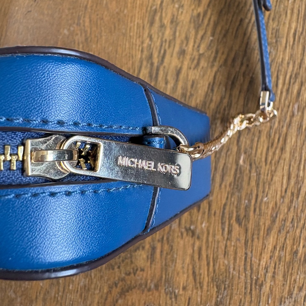 Michael Kors Vibrant Blue MK Jet Set Large Zipper Shoulder Crossbody Bag - Picture 6 of 16